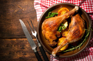 pieczone mięso, gęś, kurczak, udka na święta, świąteczny obiad